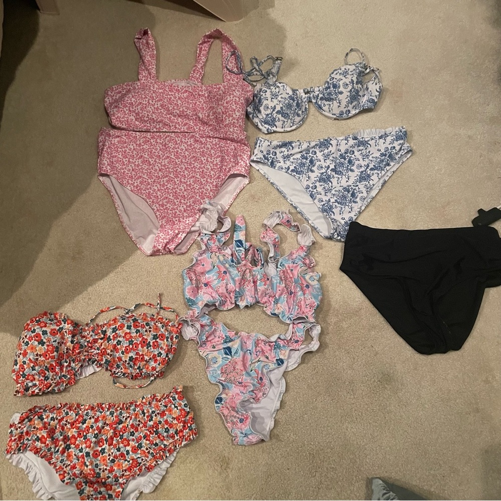Set of 4 Floral Pink Bikini Bathing Suits. Size XL